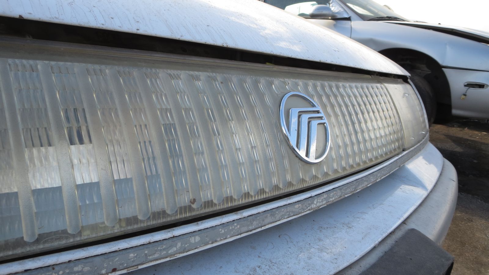 10-1989-Mercury-Sable-in-Colorado-junkyard-©-2016-Murilee-Martin.jpg