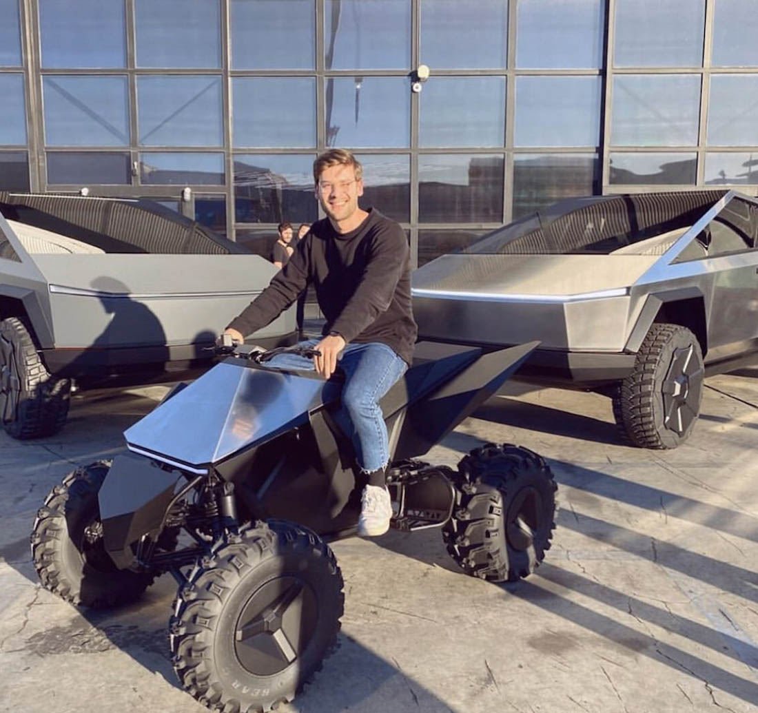 Multiple Tesla Cybertrucks and Cyberquad photo.jpg