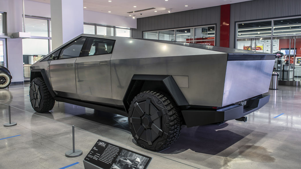 tesla-cybertruck-petersen-04.jpg