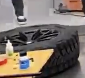 Tesla Cybertruck Production Wheels3.PNG